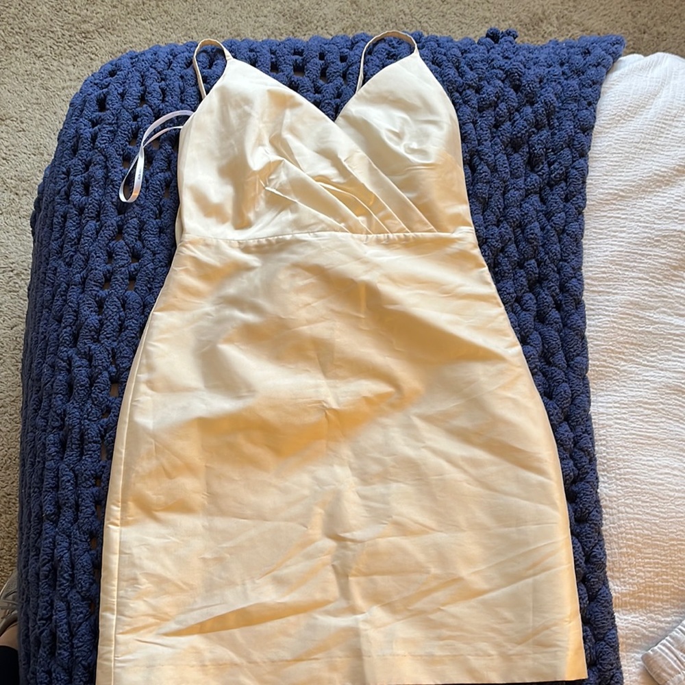 Ever new ivory bridal dress with bow size 4